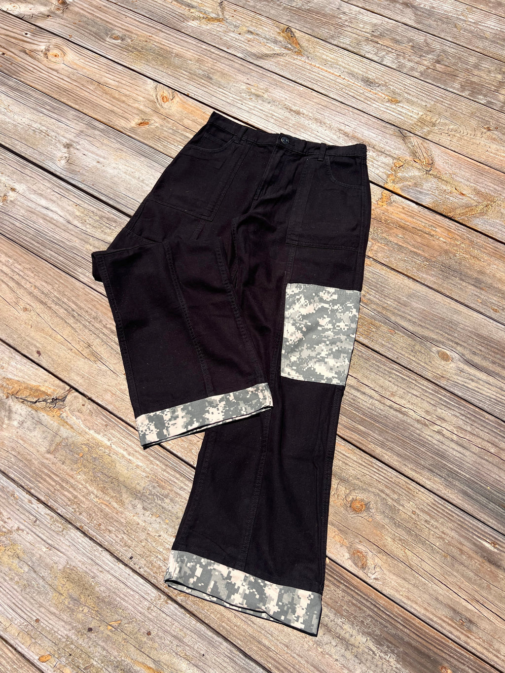 1 of ⇂ CAMO POCKET JEANS