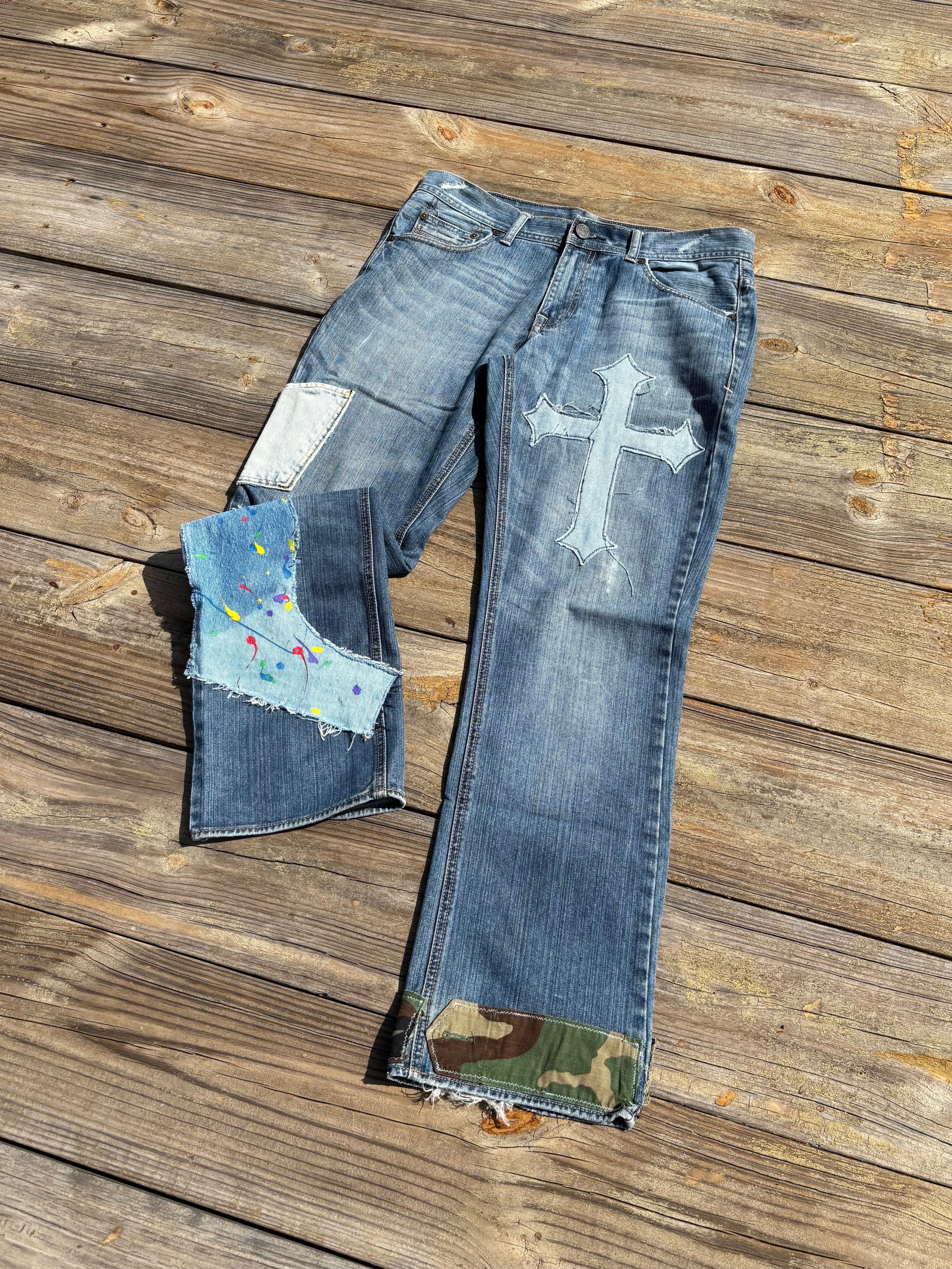 1 of ⇂ CANVA JEANS