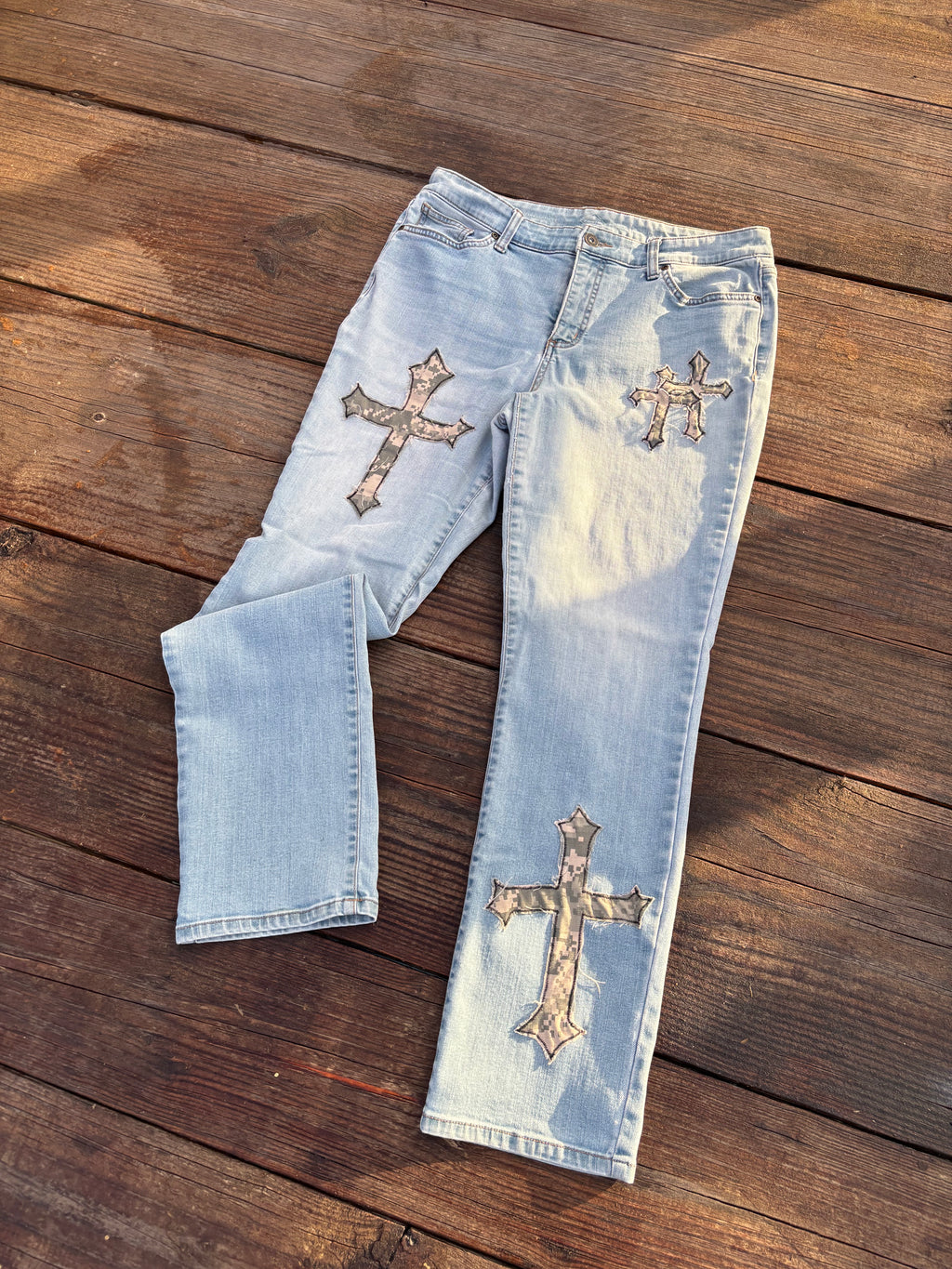 1 of ⇂ CAMO CROSSES JEANS