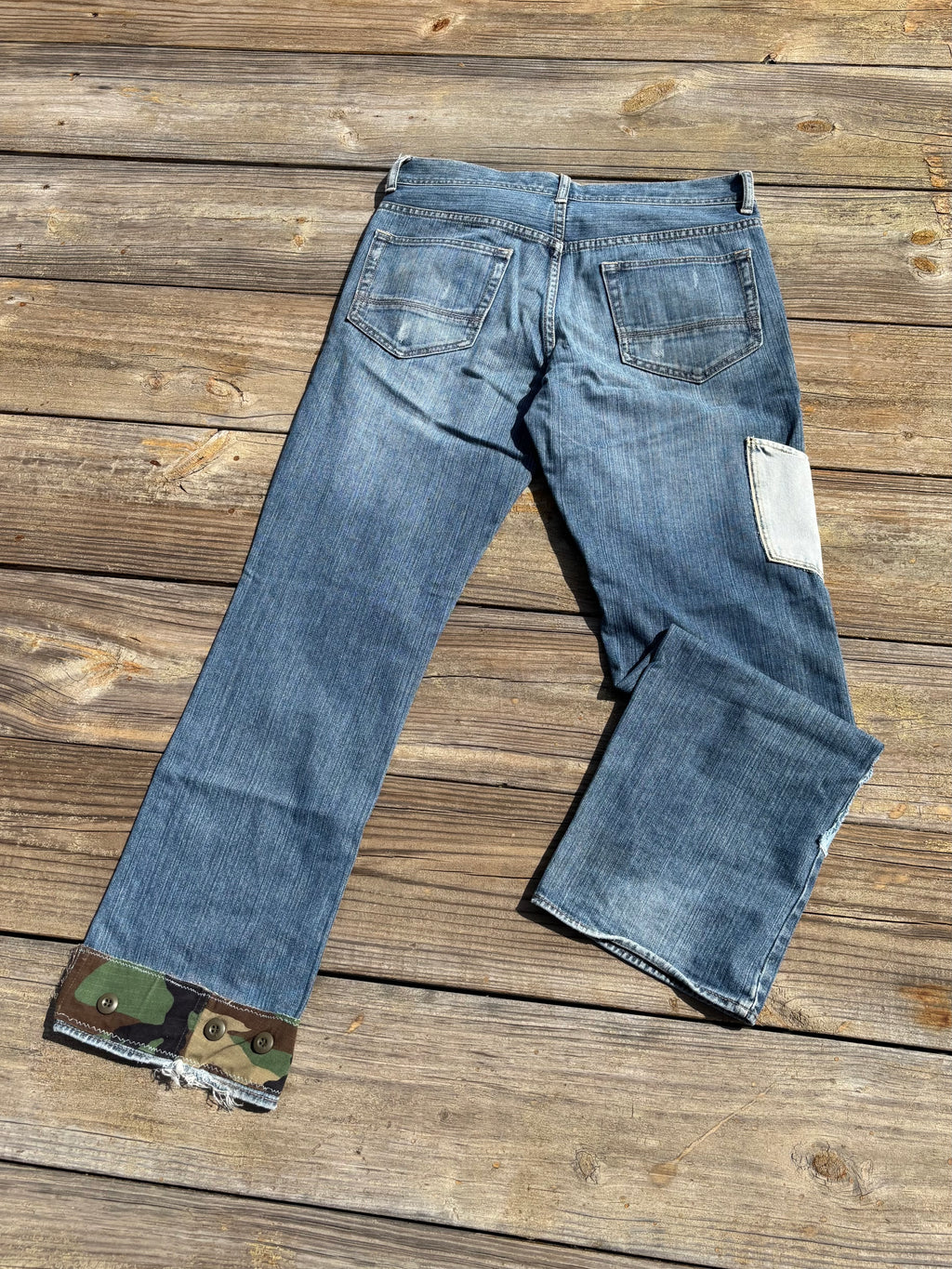 1 of ⇂ CANVA JEANS