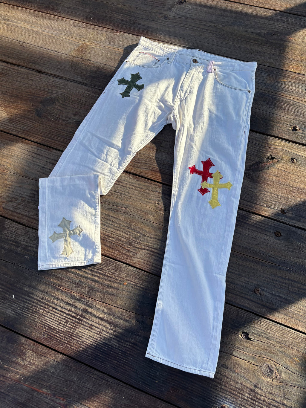 1 of ⇂ CROSSED COLORS JEANS