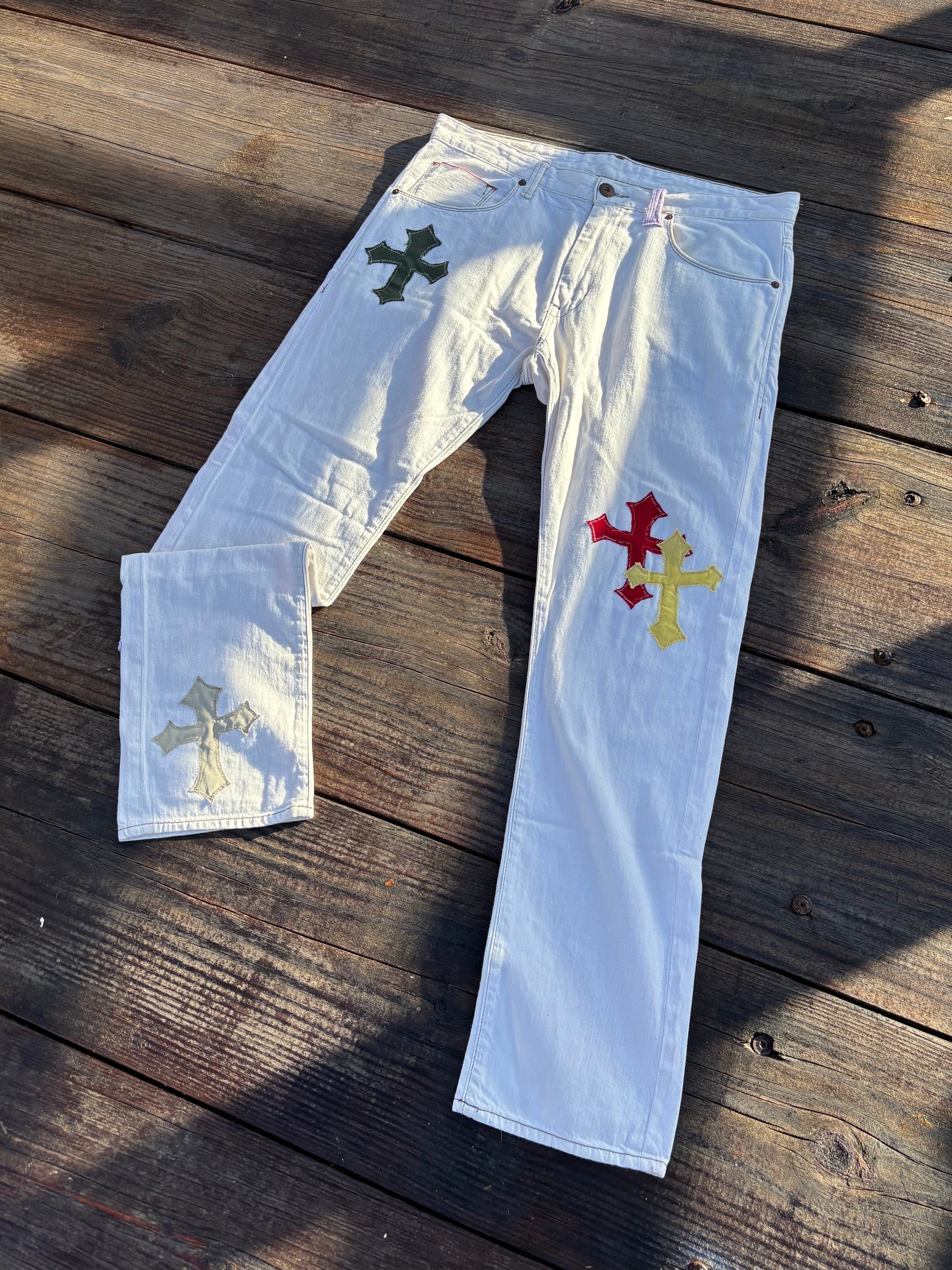 1 of ⇂ CROSSED COLORS JEANS