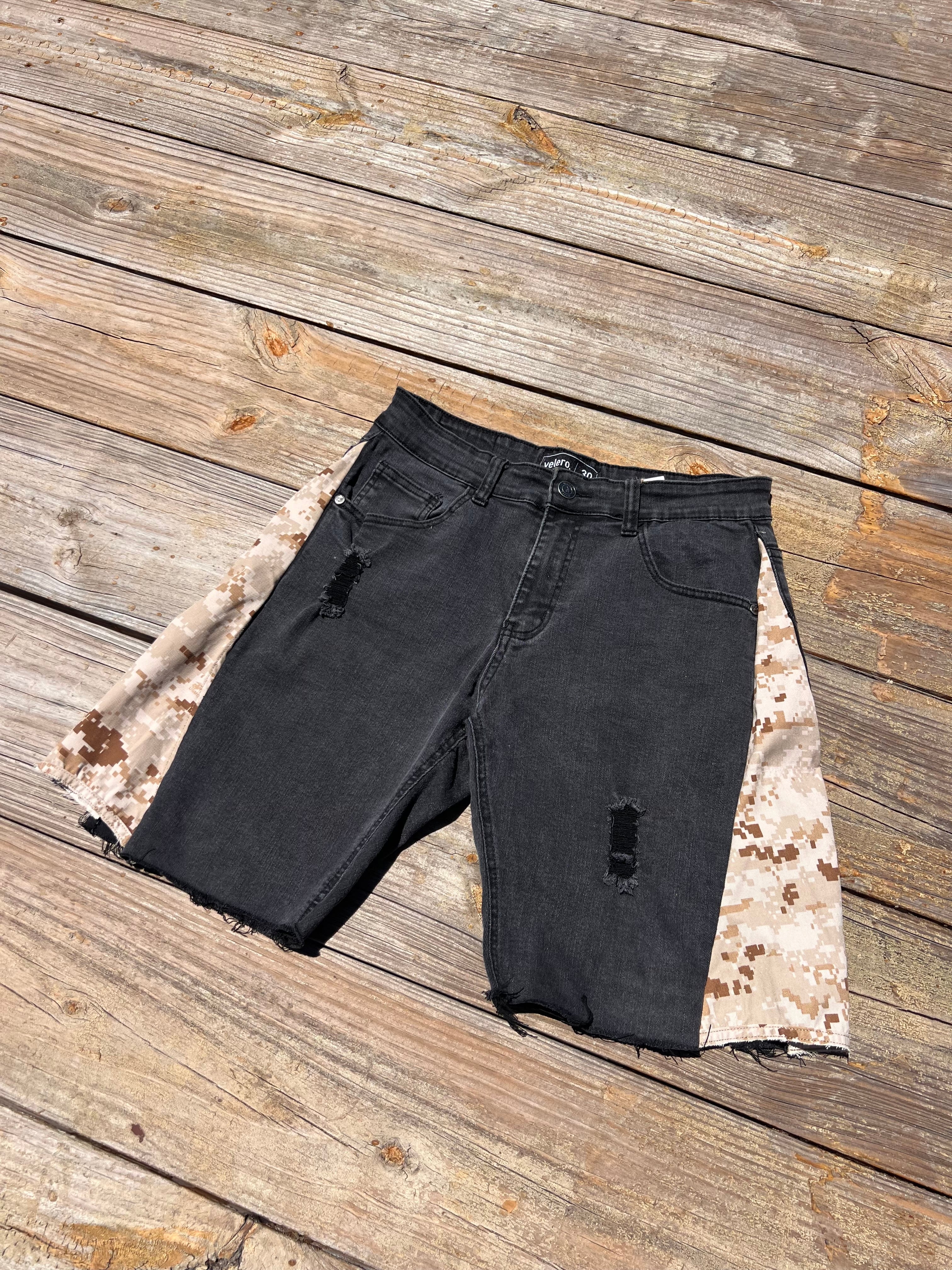 1 of ⇂ BELL CAMO JORTS