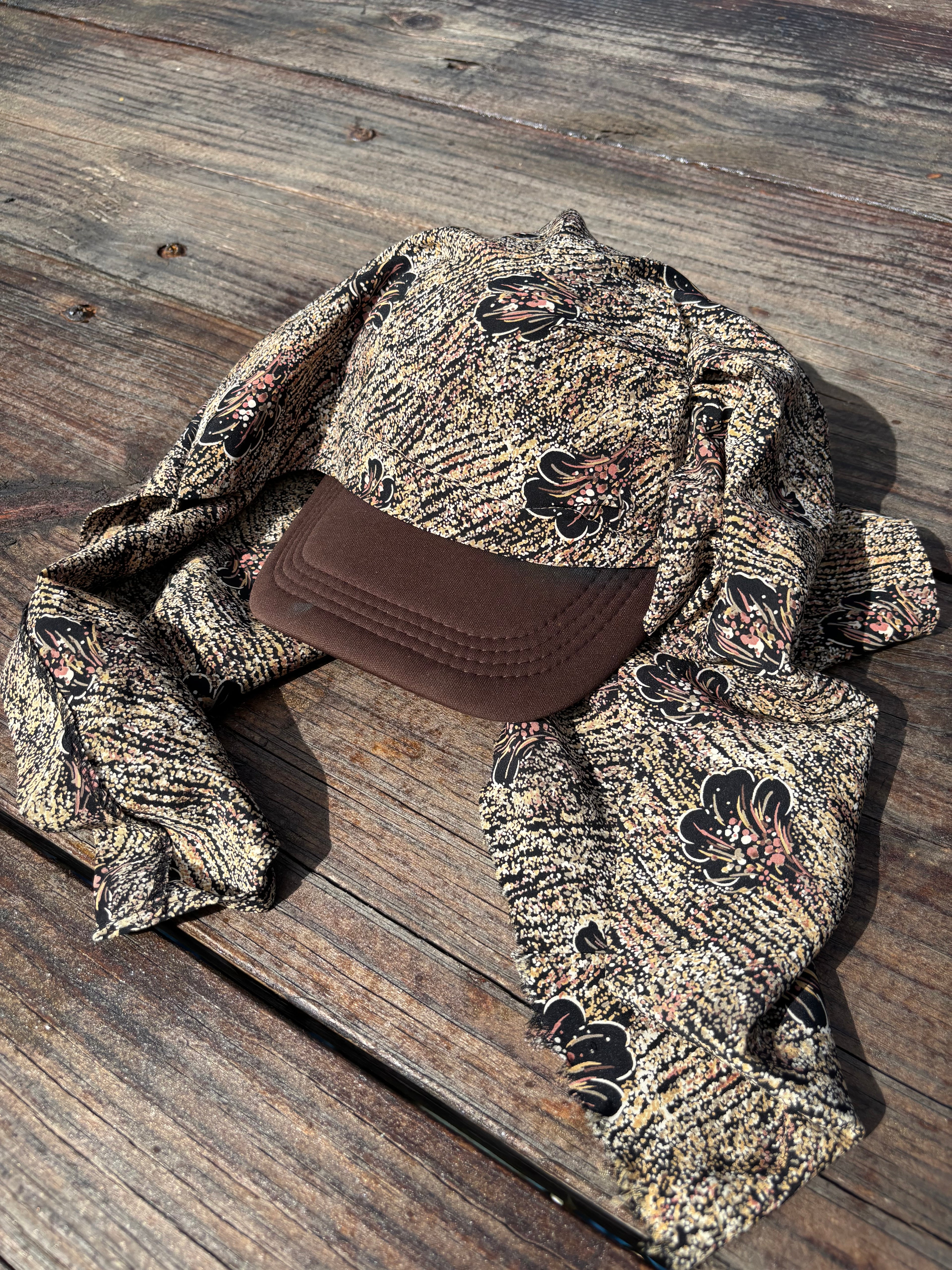 1 of ⇂ BROWN TAIL CAP